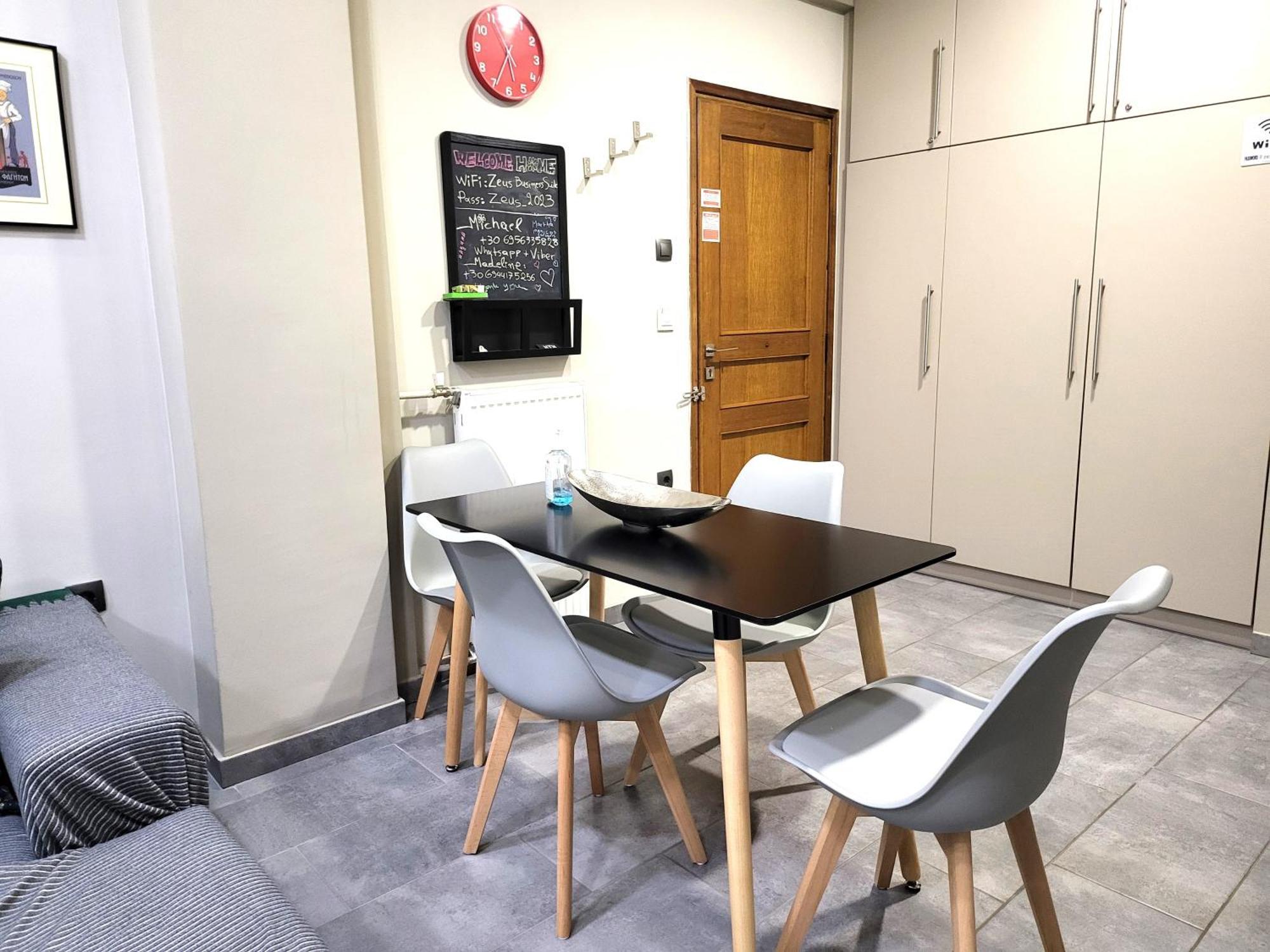 “Zeus”, Stylish Luxury Business Suite In The Heart Of Athens. Kültér fotó